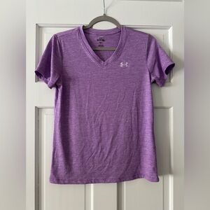 Under Armour V-Neck Loose Fit Short Sleeve Shirt